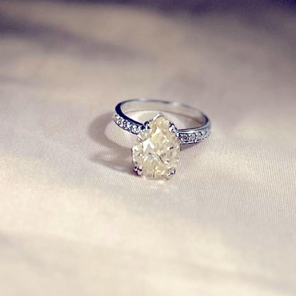 Champagne color HPHT diamond ring